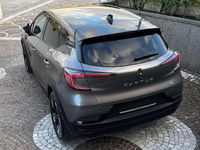 Usata Renault Captur Techno 101 CV (74 kW) 2025 Grigio SUV