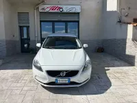 Usata Volvo V40 120 CV (88 kW) 2016 Bianco Berlina