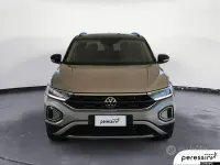 Usata VW T-Roc Sportline 116 CV (85 kW) 2023 Grigio SUV