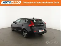 Usata Volvo V40 Momentum 116 CV (85 kW) 2015 Nero Berlina