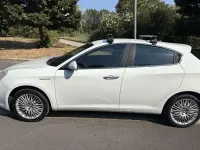 Usata Alfa Romeo Giulietta Exclusive 170 CV (125 kW) 2012 Bianco Utilitaria