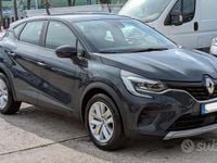 Usata Renault Captur Equilibre 90 CV (66 kW) 2023 Blu SUV