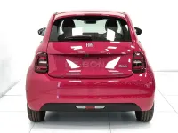 Nuova Fiat 500e Tech 86 kW (118 CV) 2025 Rosso pastello Berlina