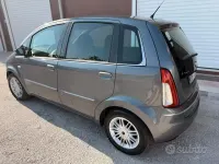 Usata Lancia Musa 90 CV (66 kW) 2008 Grigio Monovolume