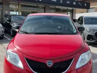 Usata Lancia Ypsilon Silver 69 CV (50 kW) 2017 Rosso Utilitaria