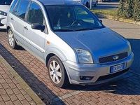 Usata Ford Fusion S 101 CV (74 kW) 2004 Utilitaria
