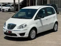 Usata Lancia Musa Gold 95 CV (69 kW) 2012 Bianco Monovolume