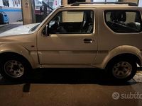 Usata Suzuki Jimny 82 CV (60 kW) 2002 Grigio SUV