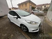 Usata Ford Fiesta ST 182 CV (133 kW) 2016 Bianco Berlina