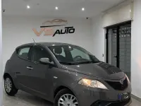 Usata Lancia Ypsilon 69 CV (50 kW) 2015 Grigio Utilitaria