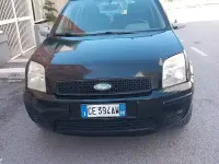 Usata Ford Fusion 68 CV (50 kW) 2003 Nero Utilitaria