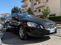 Usata Volvo S60 Momentum 115 CV (84 kW) 2011 Nero Berlina