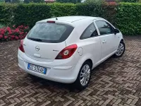 Usata Opel Corsa Enjoy 75 CV (55 kW) 2009 Bianco Utilitaria