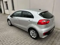 Usata Kia Rio 83 CV (61 kW) 2016 Argento Utilitaria