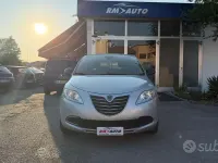 Usata Lancia Ypsilon 69 CV (50 kW) 2015 Grigio Utilitaria