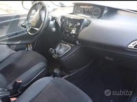 Usata Lancia Ypsilon 69 CV (50 kW) 2014 Nero Utilitaria