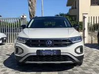 Usata VW T-Roc Life 110 CV (80 kW) 2023 Nero SUV