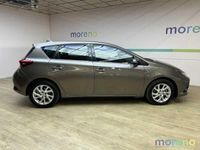 usata Toyota Auris Hybrid -