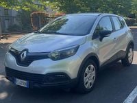 Usata Renault Captur Intens 90 CV (66 kW) 2016 Argento SUV