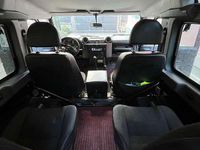 Usata Land Rover Defender S 122 CV (89 kW) 2007 Nero Station wagon