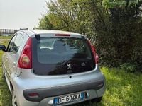 Usata Peugeot 107 68 CV (50 kW) 2007 Grigio Utilitaria