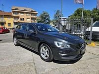Usata Volvo V60 120 CV (88 kW) 2017 Grigio scuro Station wagon