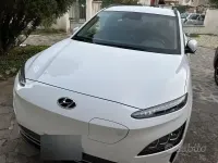 Usata Hyundai Kona 26 kW (36 CV) 2023 Bianco SUV