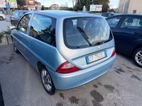Usata Lancia Ypsilon 60 CV (44 kW) 2003 Blu Utilitaria