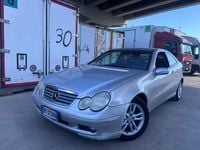 Usata Mercedes C220 143 CV (105 kW) 2002 Argento Coupé