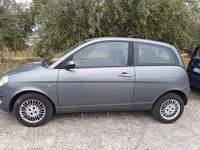 Usata Lancia Ypsilon 70 CV (51 kW) 2004 Grigio Utilitaria