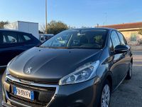Usata Peugeot 208 Allure 74 CV (54 kW) 2016 Grigio Utilitaria