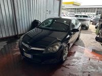 Usata Opel Astra GTC Enjoy 90 CV (66 kW) 2007 Nero Berlina