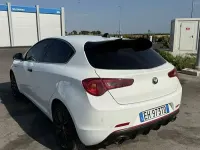 Usata Alfa Romeo Giulietta Distinctive 105 CV (77 kW) 2011 Bianco Utilitaria