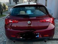 Usata Alfa Romeo Giulietta 176 CV (129 kW) 2014 Rosso Utilitaria