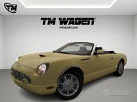 Begagnad Ford Thunderbird 257 HK (189 kW) 2006 Gul Cab