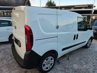 Usata Fiat Doblò 105 CV (77 kW) 2019 Bianco pastello Monovolume