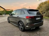 Usata Mercedes 200 AMG 150 CV (110 kW) 2019 Grigio Monovolume