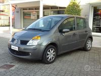 Usata Renault Modus Dynamique 75 CV (55 kW) 2008 Grigio Monovolume