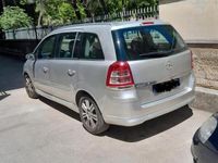 Usata Opel Zafira 2008 Grigio Monovolume