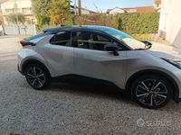 Usata Toyota C-HR Lounge 140 CV (102 kW) 2024 Grigio SUV