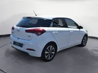 Usata Hyundai i20 Comfort 74 CV (54 kW) 2016 Bianco Berlina