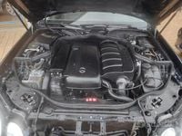 Usata Mercedes E220 Elegance 149 CV (109 kW) 2004 Blu Berlina