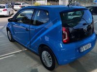 Usata VW up! high up! 75 CV (55 kW) 2016 Blu Utilitaria