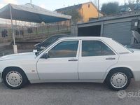 Usata Mercedes 190 122 CV (89 kW) 1989 Bianco Berlina