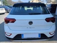 Usata VW T-Roc Life 150 CV (110 kW) 2022 Bianco puro SUV