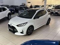 Usata Toyota Yaris Hybrid Lounge 116 CV (85 kW) 2021 Bianco Utilitaria