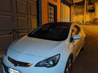 Usata Opel Astra GTC 150 CV (110 kW) 2012 Bianco Berlina