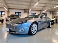 Usata Aston Martin Vanquish 466 CV (342 kW) 2003 Grigio Coupé
