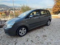 Usata Toyota Corolla Verso 177 CV (130 kW) 2006 Grigio Monovolume