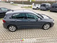 Usata VW Golf VIII Life 116 CV (85 kW) 2022 Grigio Utilitaria